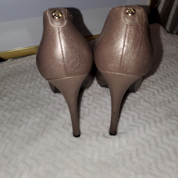 High heels - Picture 3 of 4